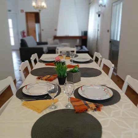 Moradia Maria Do Ceu * ויירה דה לייריה